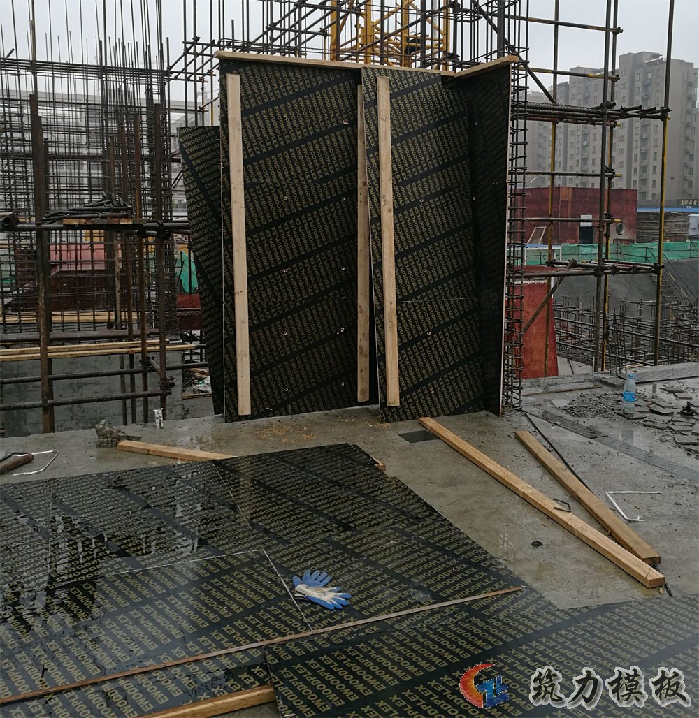 建筑模板施工過程中注意事項