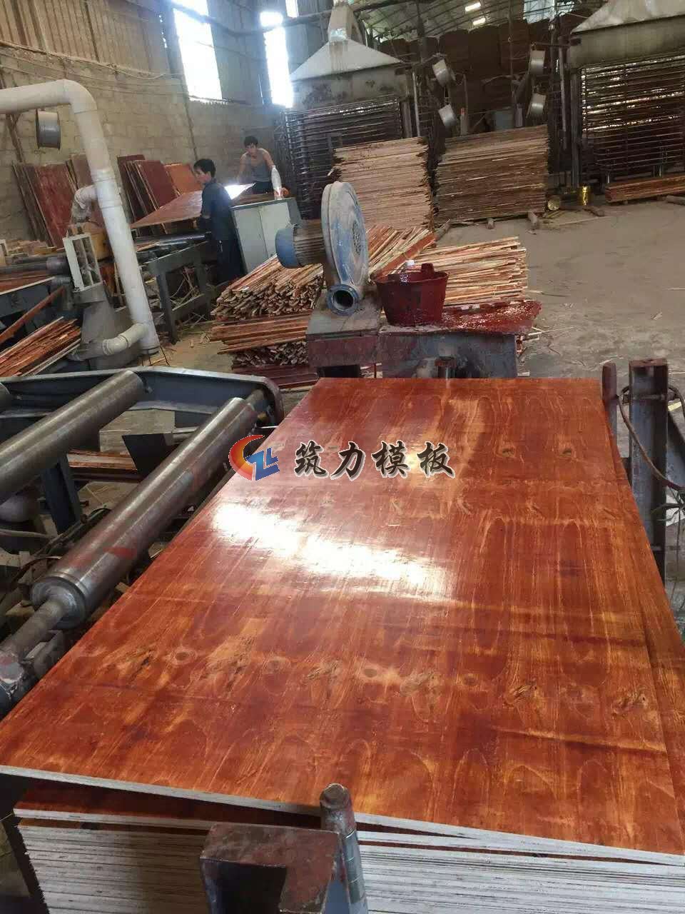 沭陽建筑模板廠家專業生產酚醛膠鏡面建筑模板