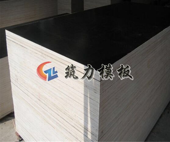 清水建筑模板表面平整如鏡